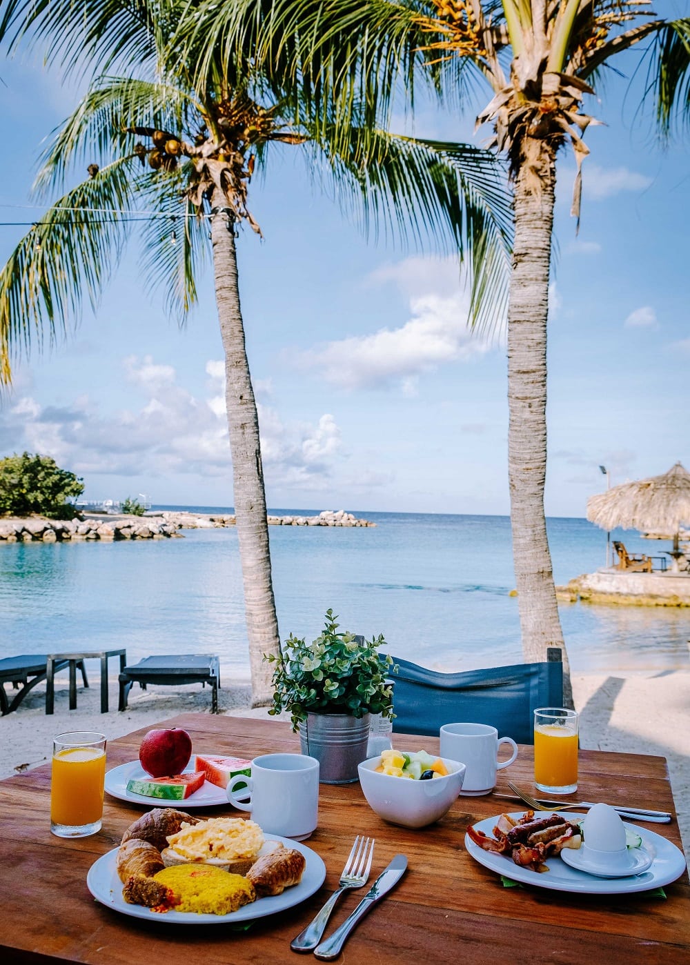 Caribbean Restaurant with breakfast