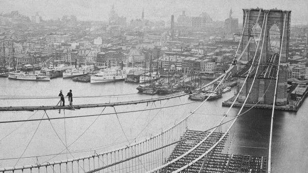 Exciting facts about the Brooklyn Bridge 1