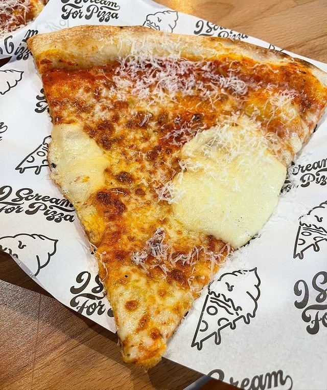 New York style Pizza